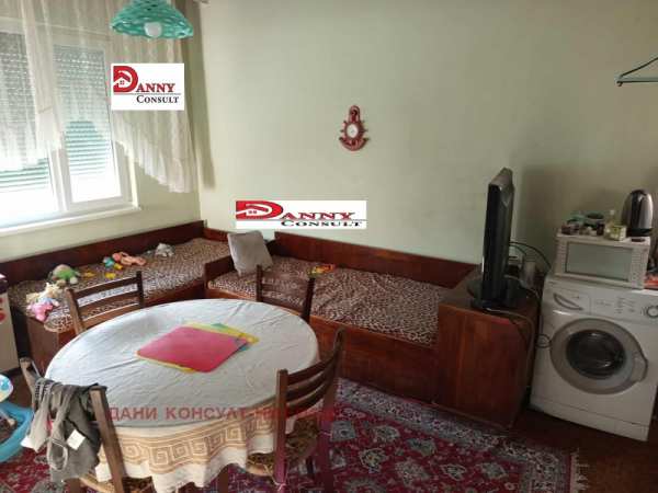 Продава  многостаен град Велико Търново, Център
      126 кв.м