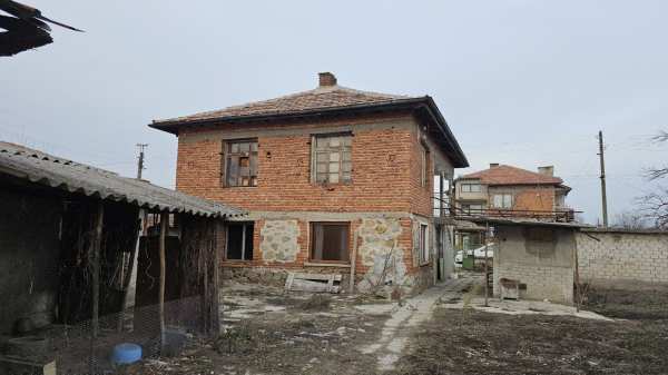 Продава къща, с. черноземен, област пловдив