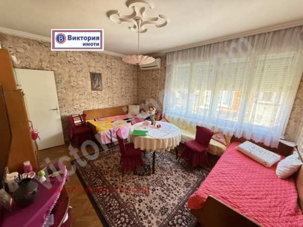 Продава етаж от къща, гр. горна оряховица, област велико търново