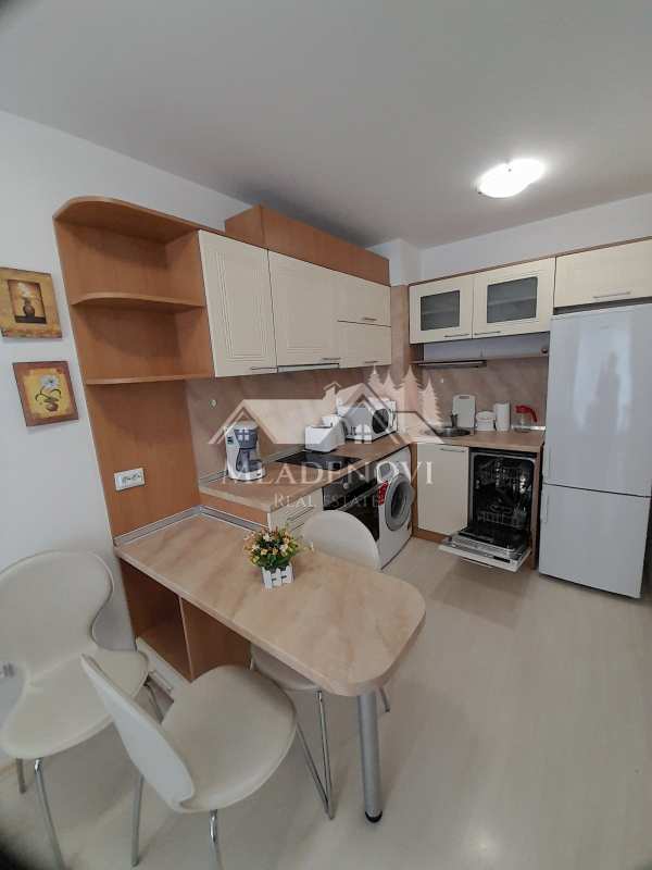Продава 2-стаен, гр. поморие, област бургас