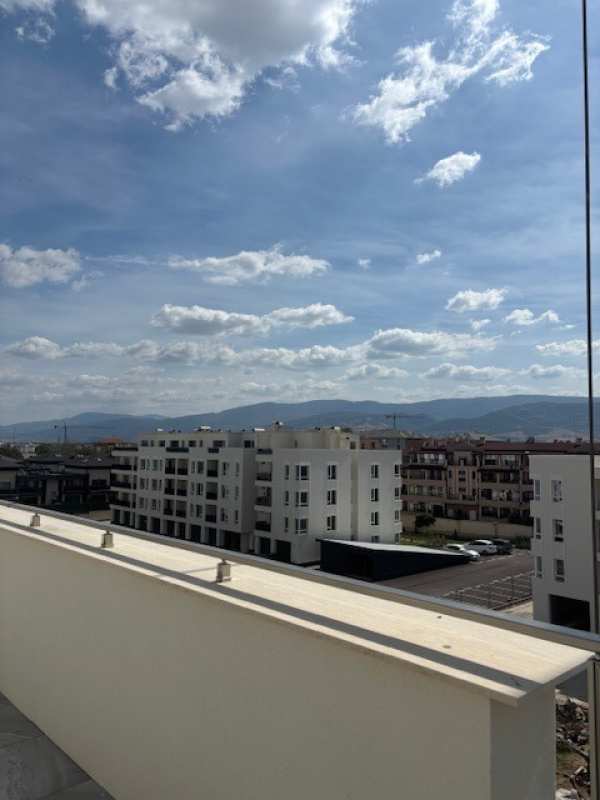 Продава  многостаен град Пловдив, Остромила
      232 кв.м