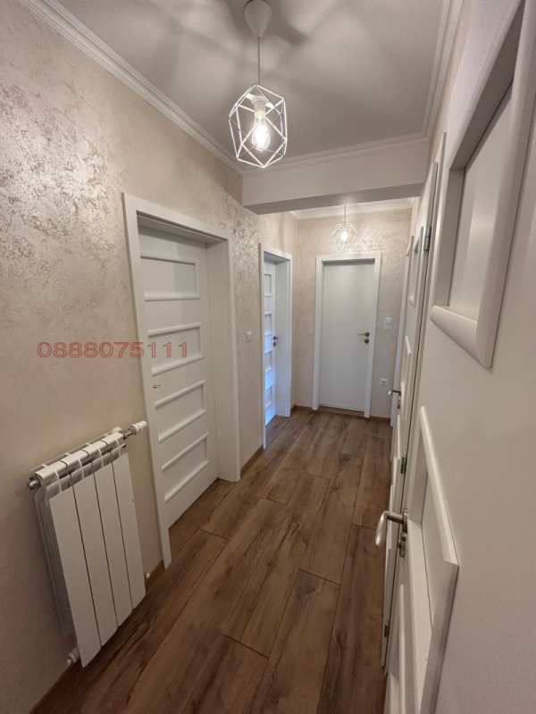 Продава  4-стаен град Велико Търново, Център
      91 кв.м