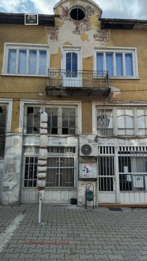 Продава  къща гр. Бобошево, област Кюстендил
      198 кв.м