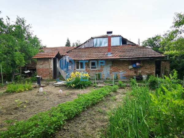 Продава  къща с. Драганово, област Велико Търново
      100 кв.м