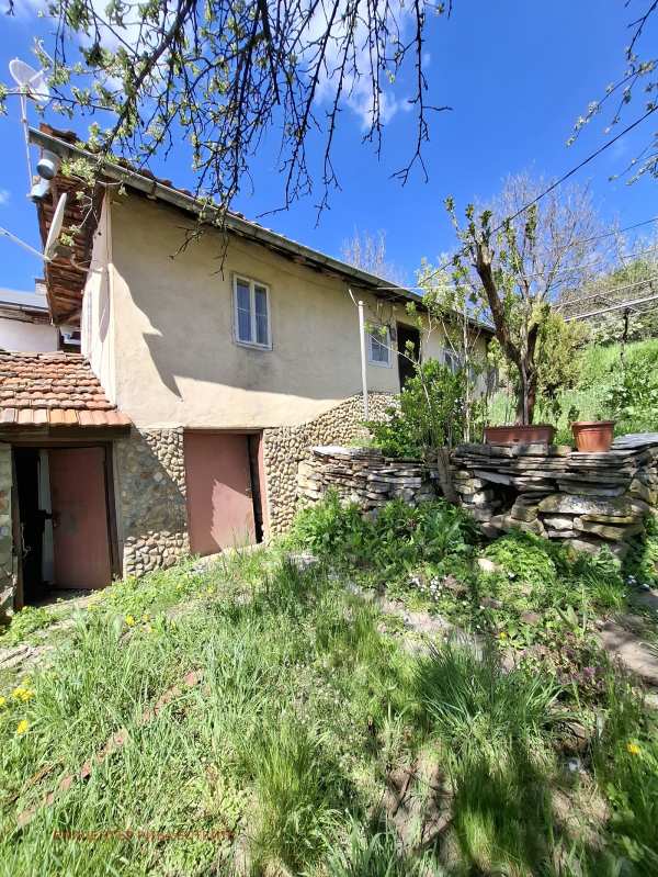 Продава къща, с. борнарево, област перник