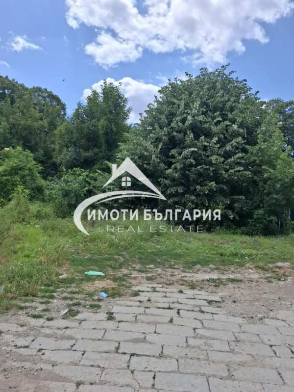 Продава  парцел гр. Калофер, област Пловдив
      520 кв.м