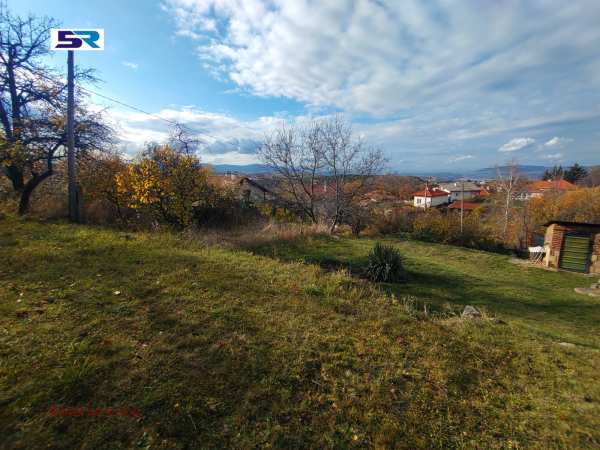 Продава парцел, с. кладница, област перник