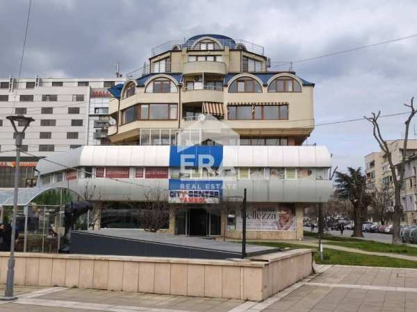 Продава магазин, гр. ямбол, център