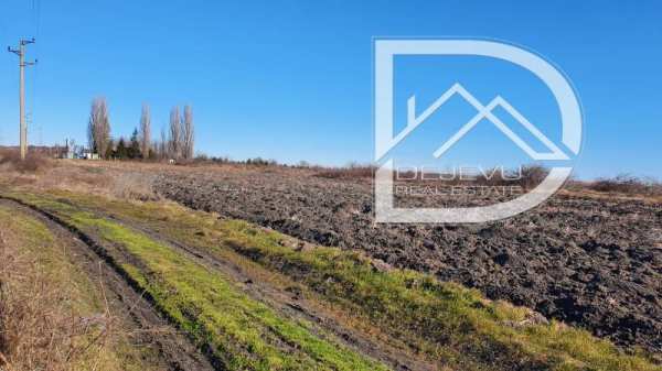 Продава парцел, с. близнаци, област варна