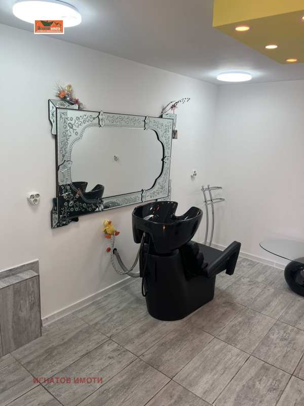 Продава офис, гр. пазарджик, център