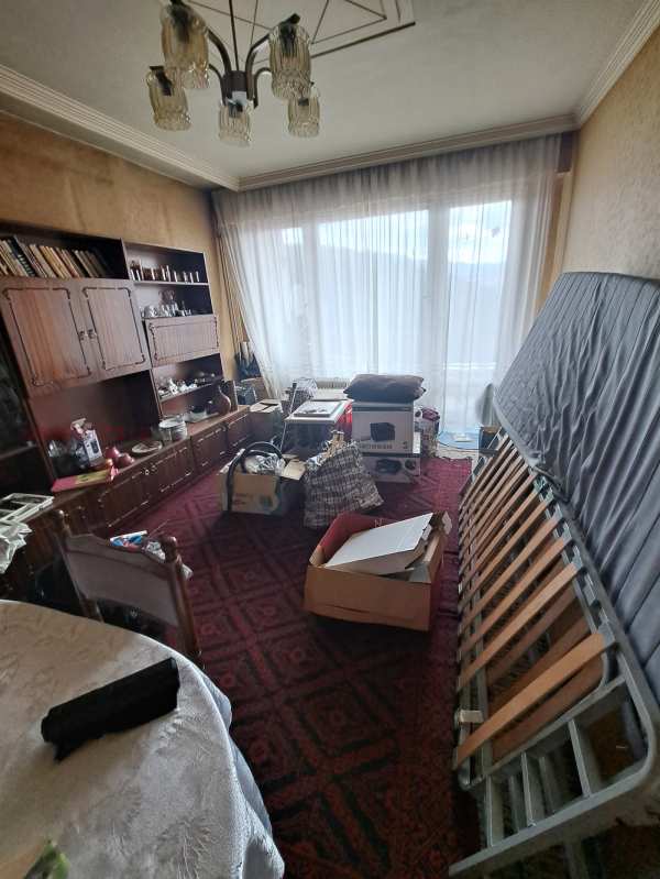 Продава 3-стаен, гр. перник, изток