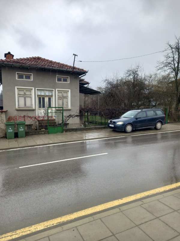 Продава къща, гр. априлци, област ловеч