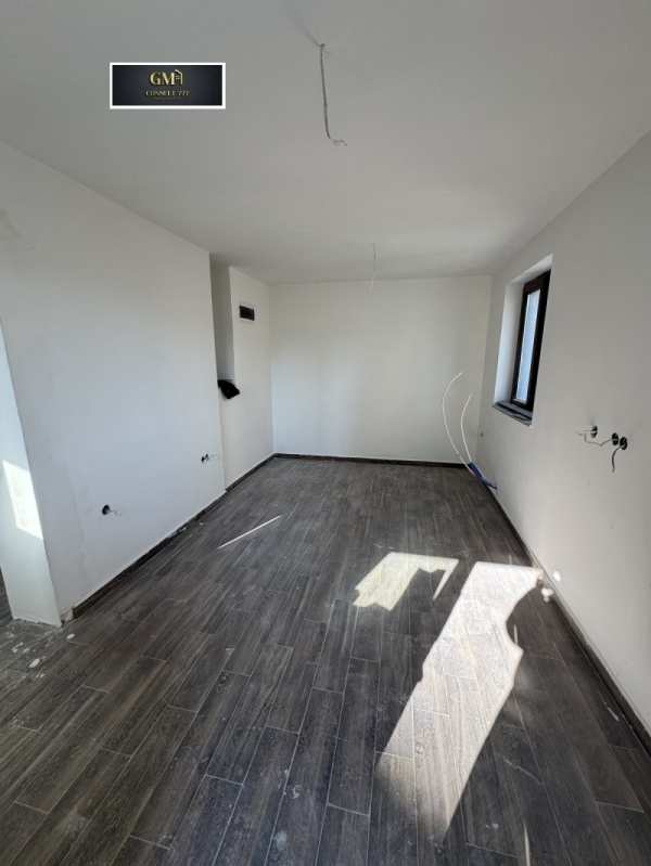 Продава ателие, таван, гр. плевен, широк център