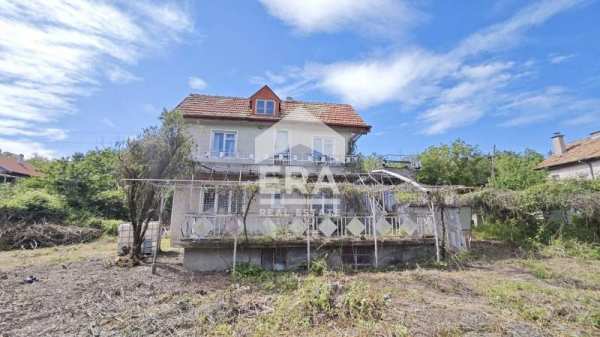 Продава къща, гр. търговище, вилна зона