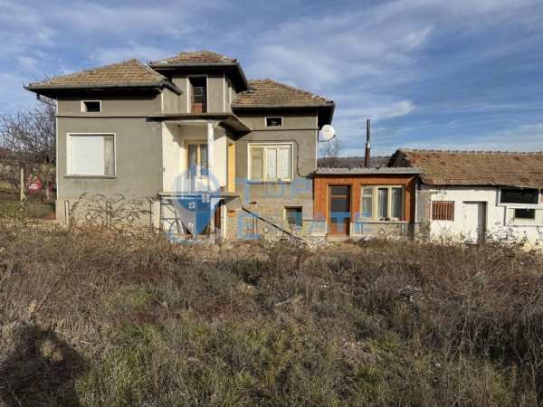 Продава къща, с. вишовград, област велико търново