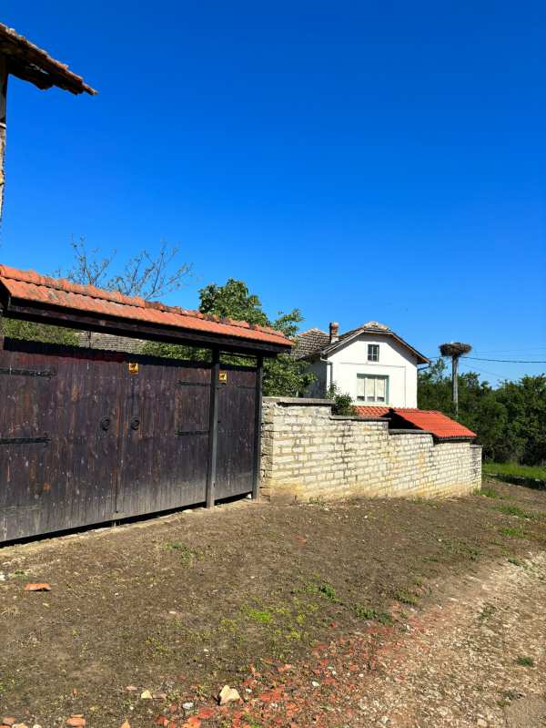 Продава къща, с. драгана, област ловеч