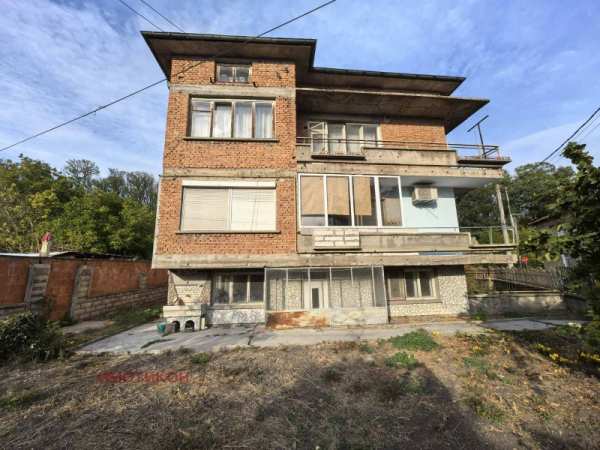 Продава етаж от къща, гр. нова загора, област сливен