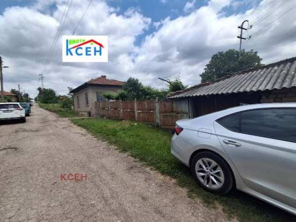 Продава къща, с. певец, област търговище