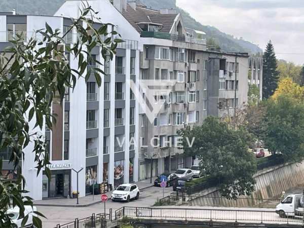 Продава  многостаен гр. Провадия, област Варна
      118 кв.м