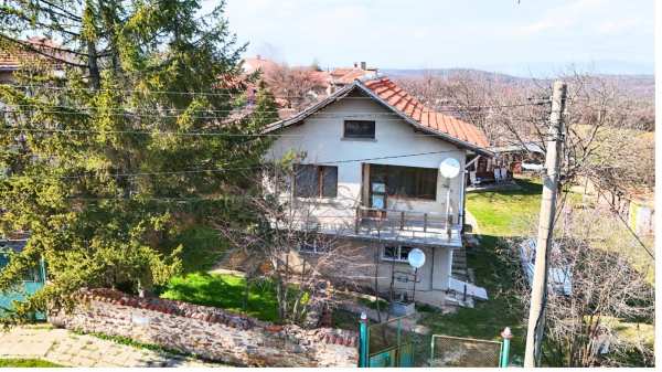 Продава къща, с. крушовица, област софия област