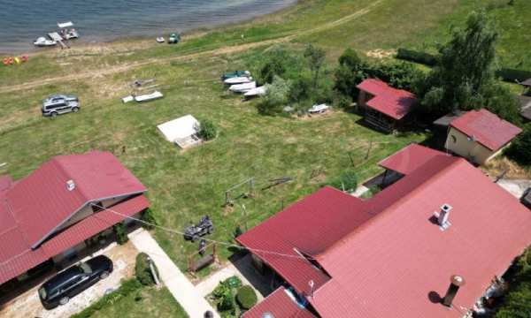 Продава  къща гр. Батак, област Пазарджик
      300 кв.м