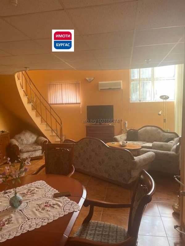 Продава  многостаен град Бургас, Лазур
      234 кв.м