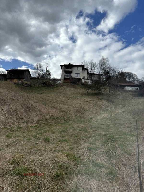Продава парцел, с. момчиловци, област смолян