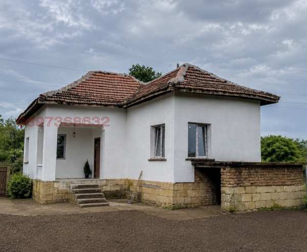 Продава къща, с. софрониево, област враца