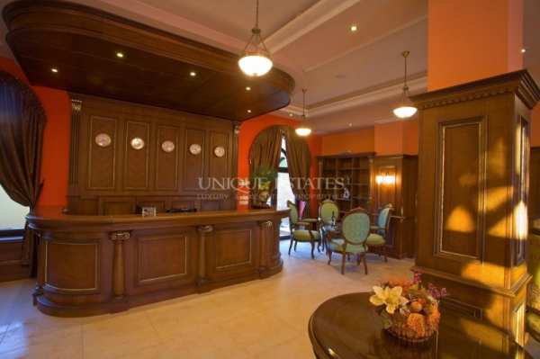 Продава хотел, гр. хисаря, област пловдив