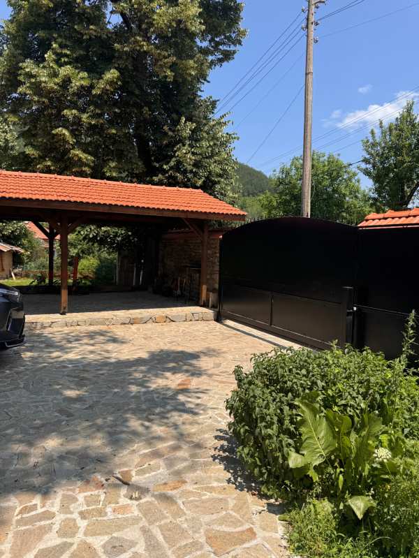 Продава къща, с. орешак, област ловеч