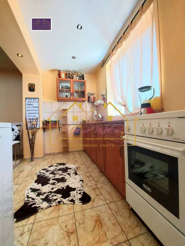 Продава  къща с. Червена вода, област Русе
      120 кв.м
