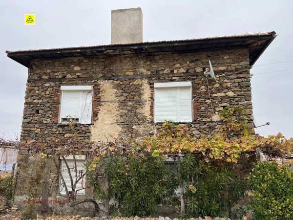 Продава къща, с. ключ, област благоевград