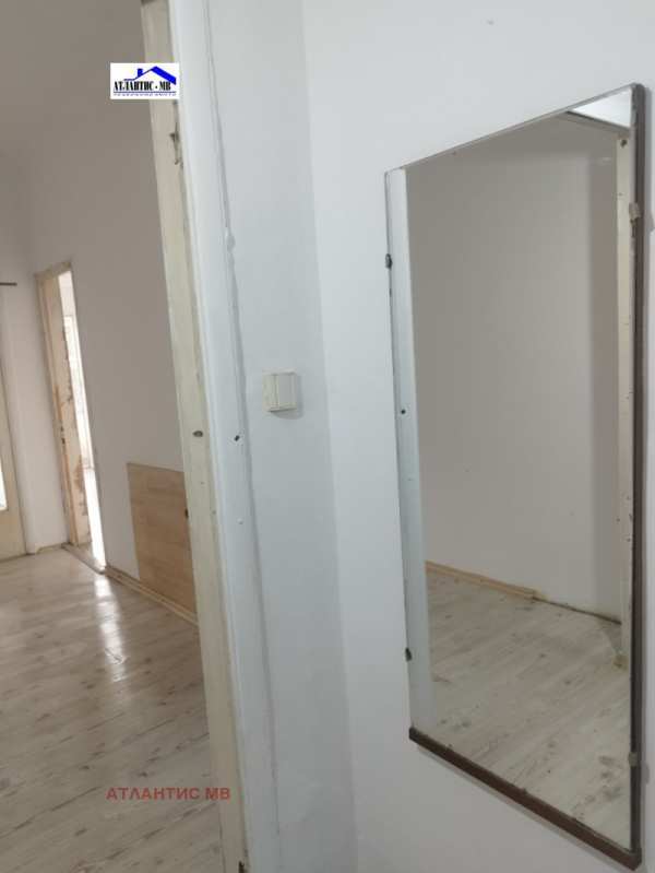 Продава  2-стаен град Силистра, Център
      60 кв.м