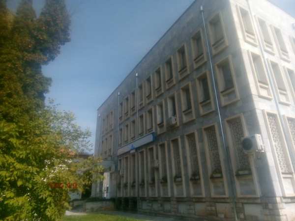 Продава бизнес имот, гр. берковица, област монтана