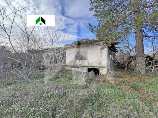 Продава парцел, гр. нови пазар, област шумен