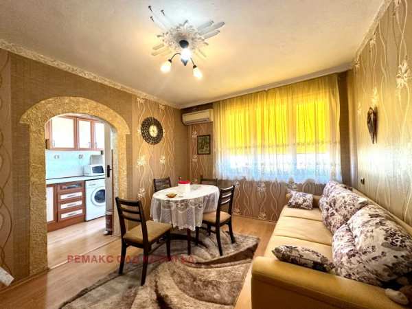 Продава  4-стаен гр. Горна Оряховица, област Велико Търново
      114 кв.м