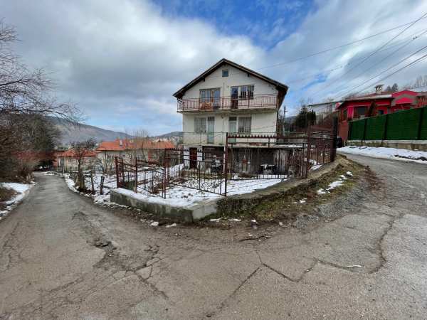 Продава къща, гр. софия, с. владая