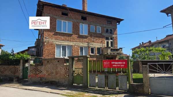 Продава  3-стаен гр. Севлиево, област Габрово
      111 кв.м