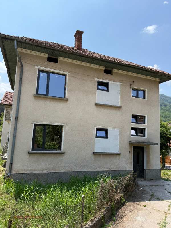 Продава къща, с. згориград, област враца