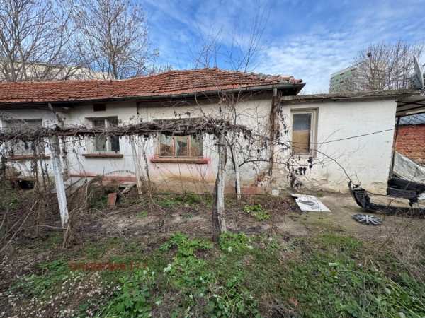 Продава къща, гр. плевен, идеален център