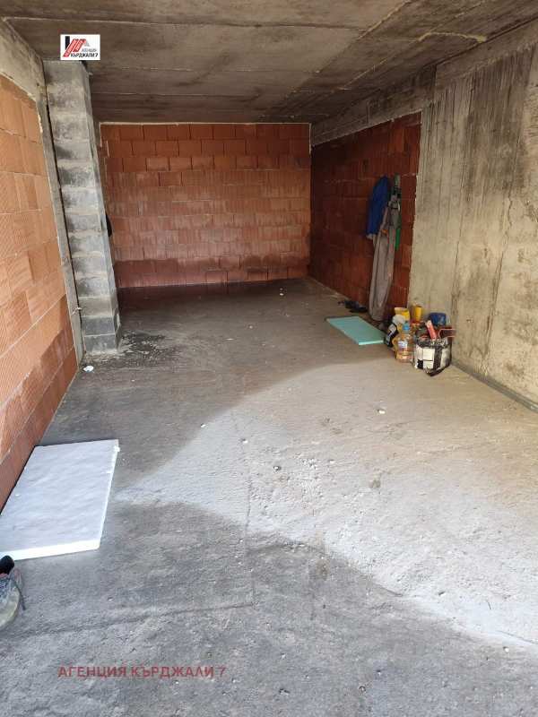 Продава 2-стаен, гр. кърджали, възрожденци