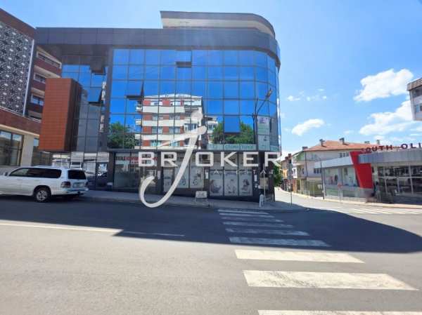 Продава офис, гр. кърджали, център