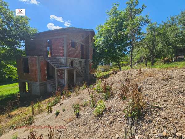 Продава къща, с. лобош, област перник