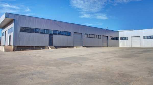 Продава бизнес имот, гр. брезник, област перник
