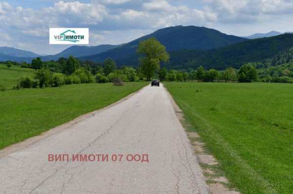 Продава парцел, гр. етрополе, област софия област