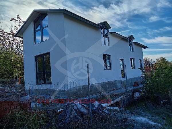 Продава къща, с. марково, област пловдив
