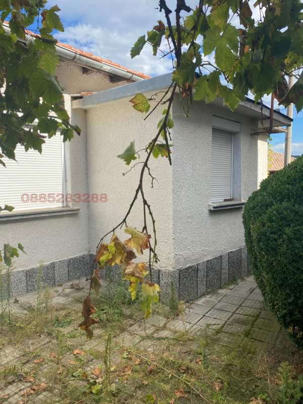 Продава къща, гр. стрелча, област пазарджик