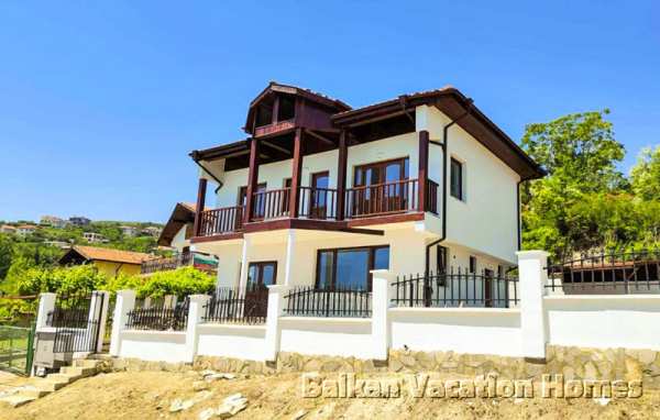 Продава  къща к.к. Албена, област Добрич
      160 кв.м