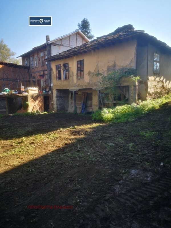 Продава къща, с. орешак, област ловеч