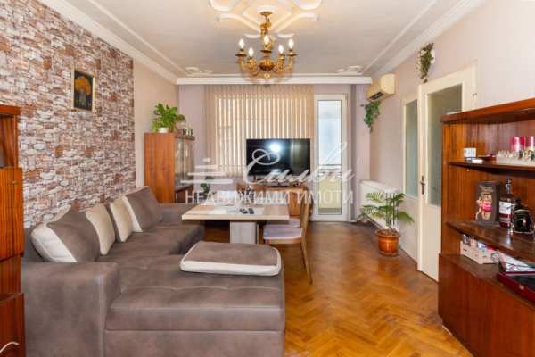 Продава 4-стаен, гр. шумен, куршун чешма